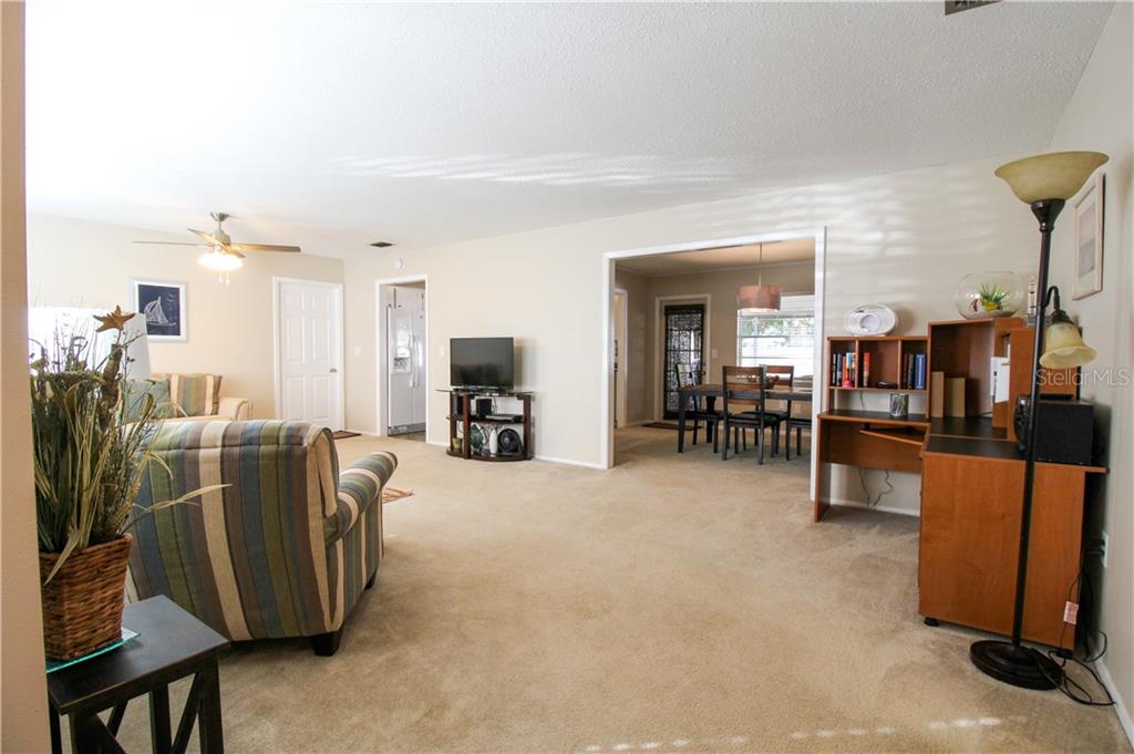 2806 TAUNTON DR W — photo 3